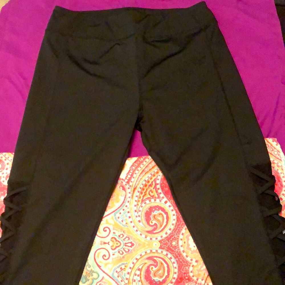 Black leggings